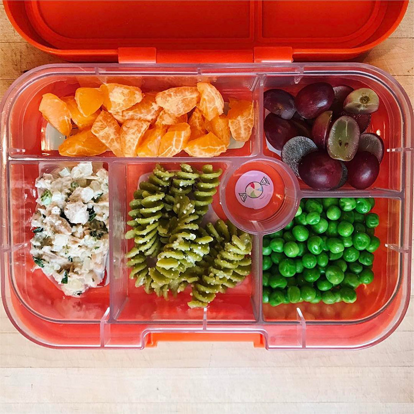 toddler-lunch-idea-lots-of-color.jpg