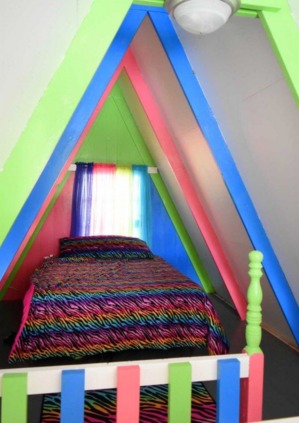 triangular-house-neon-bedroom.jpg