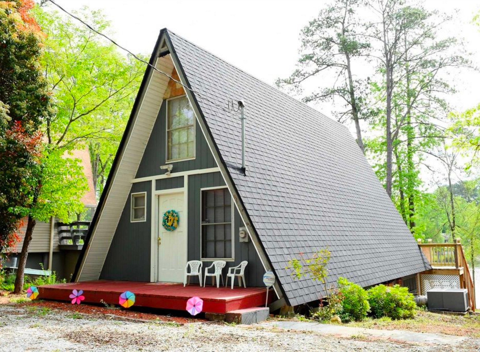 triangular-house1.jpg triangular-house1.jpg