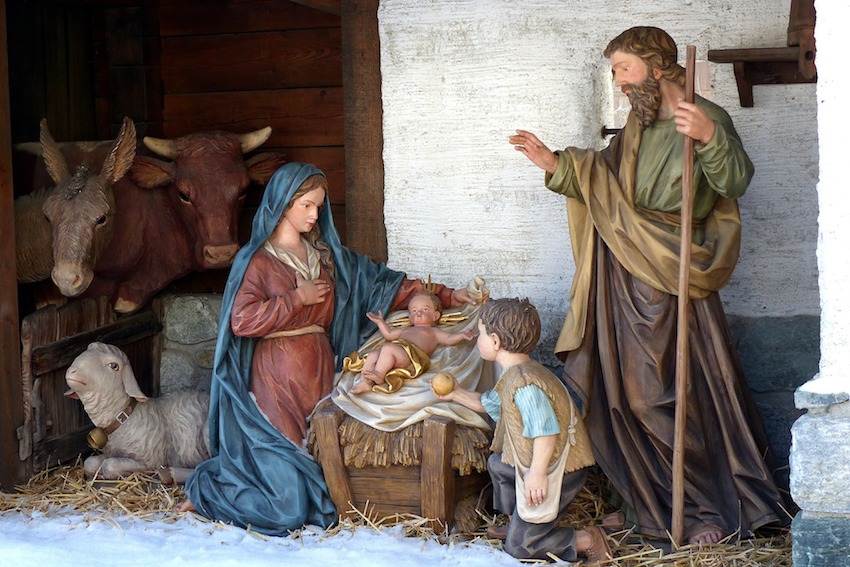 village-nativity-586796_1920.jpg