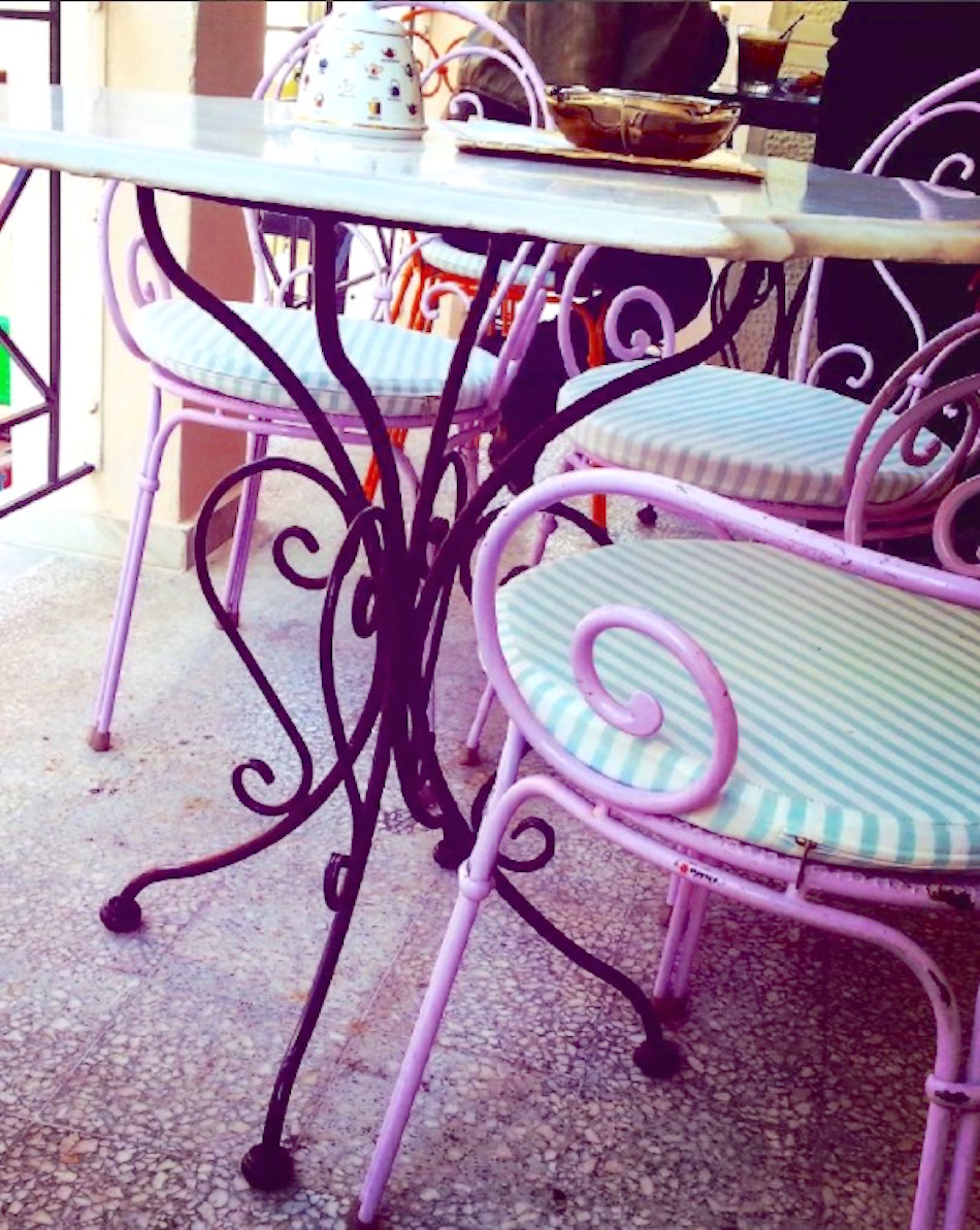 vintage-chairs-pink.jpg