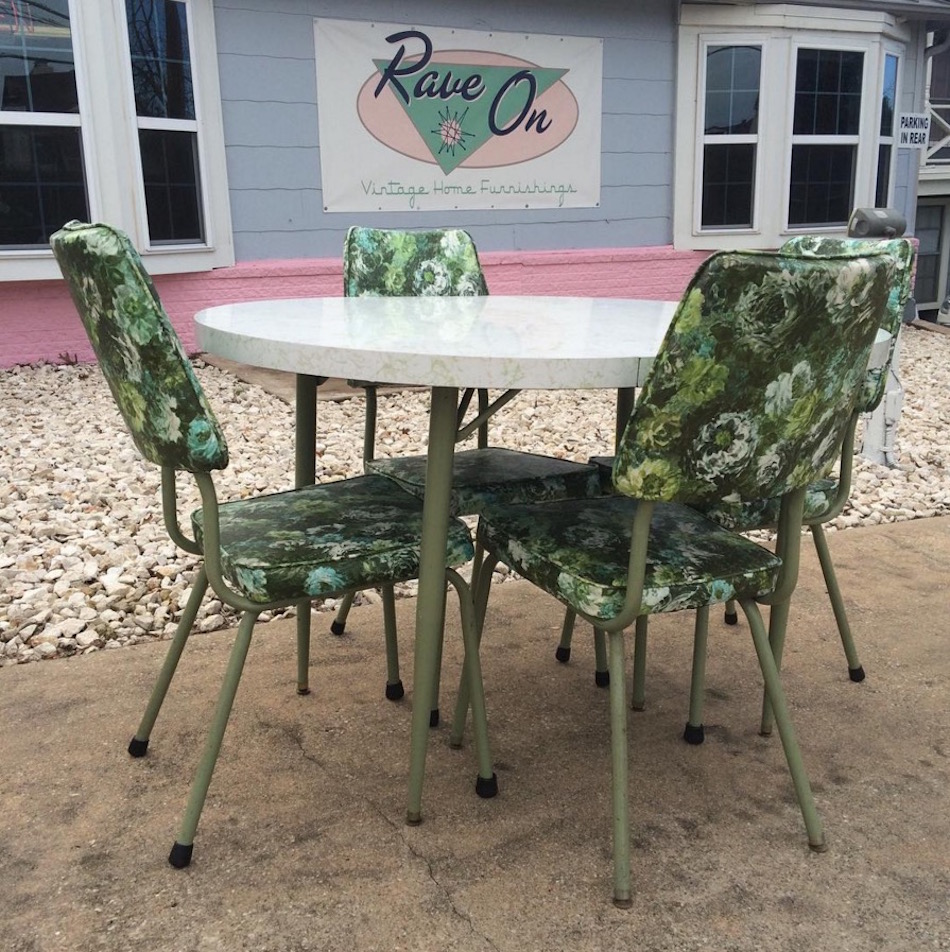 vintage-dinette-floral.jpg