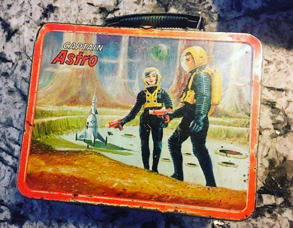 vintage-lunchbox-astro.jpg vintage-lunchbox-astro.jpg