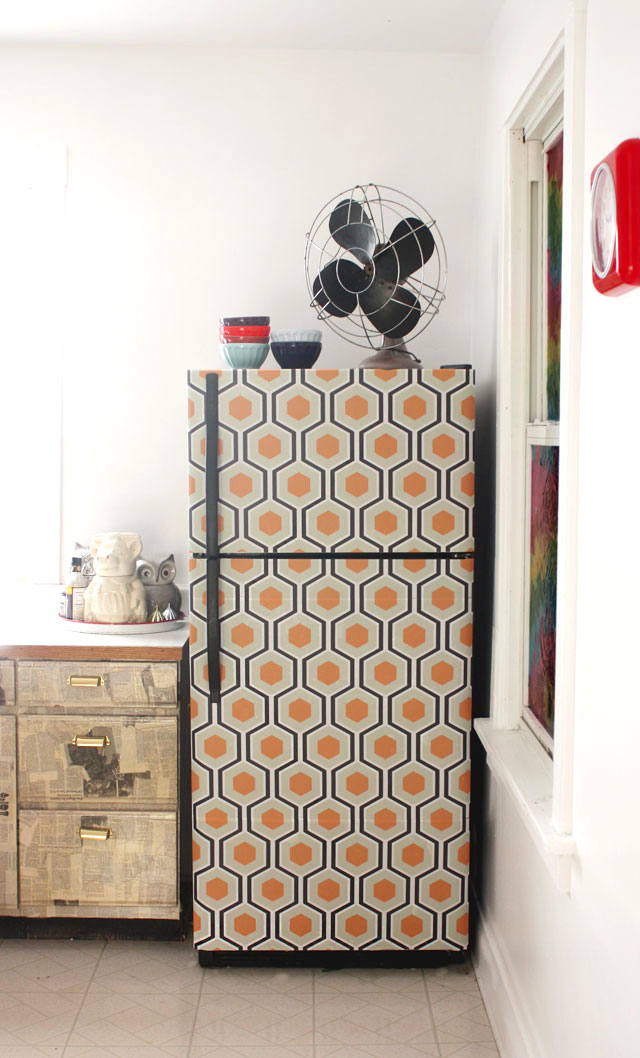 wallpaper-fridge-hexagon-geomaetric-pattern-640.jpg