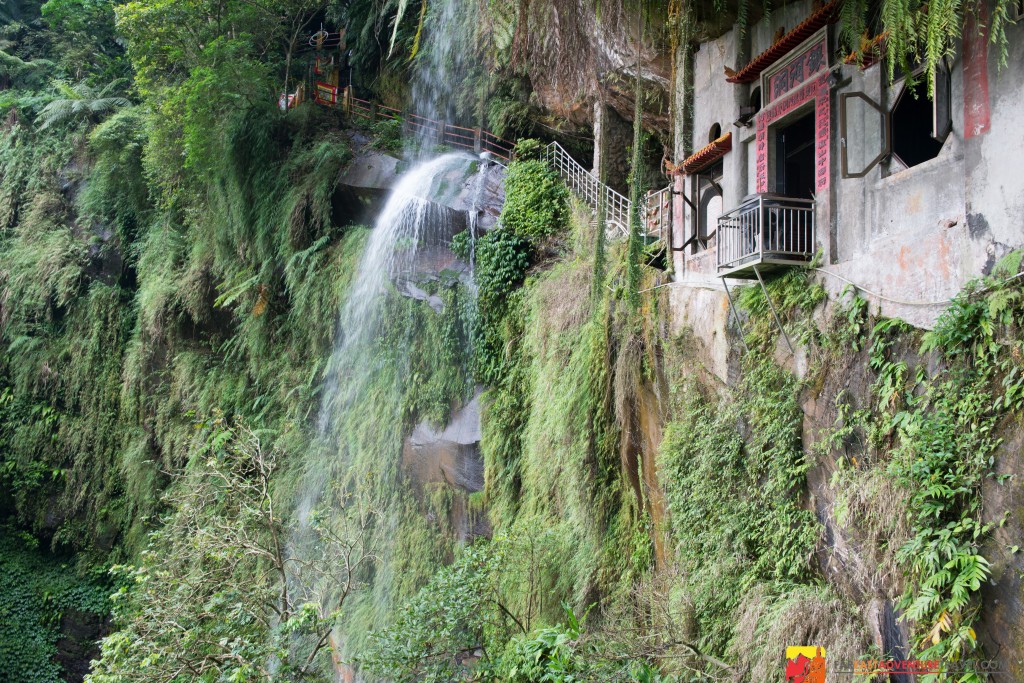 waterfall-7.jpg