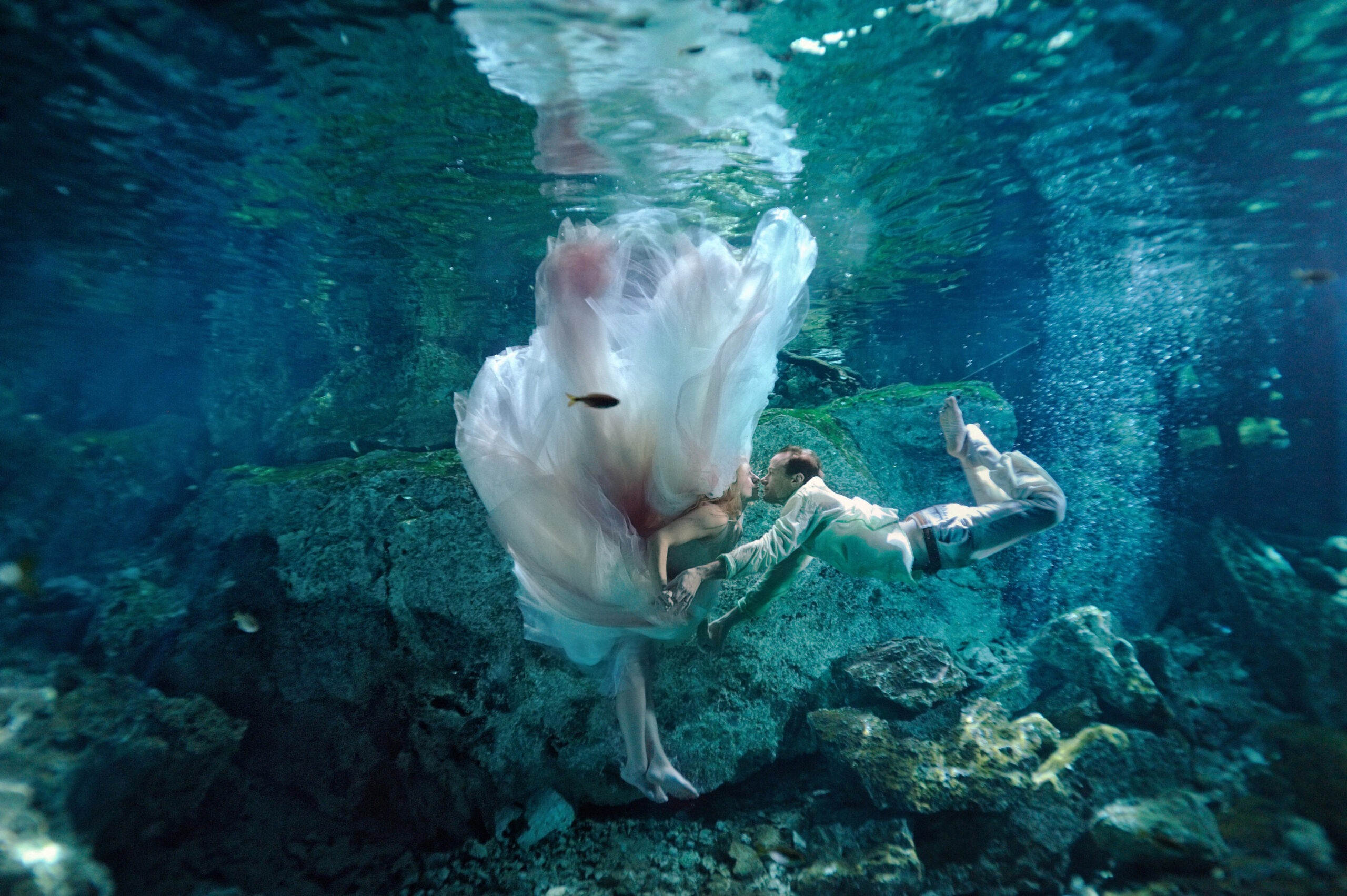 Underwater trash the dress