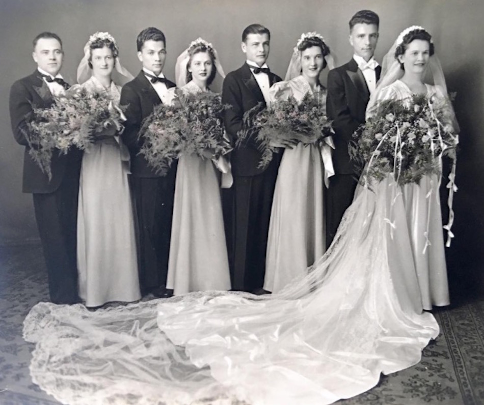 wedding-party-alternating.jpg