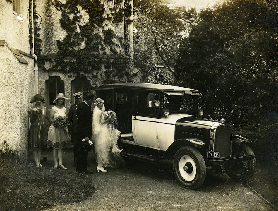 wedding-party-car.jpg