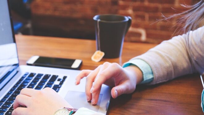 woman-typing
