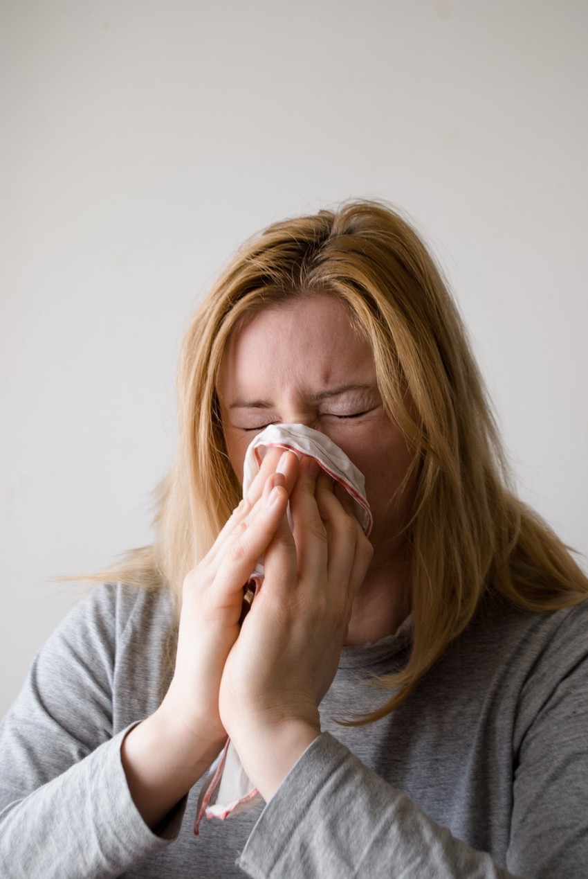 woman_blow_blowing_nose_hand_chief_grey_blond_female-1079549.jpg