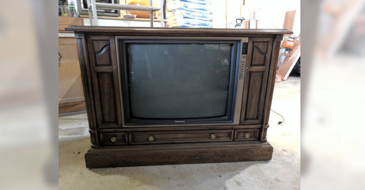 wooden-tv-transform