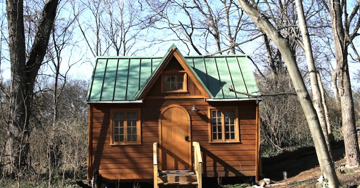 woodland tiny house thumb 1