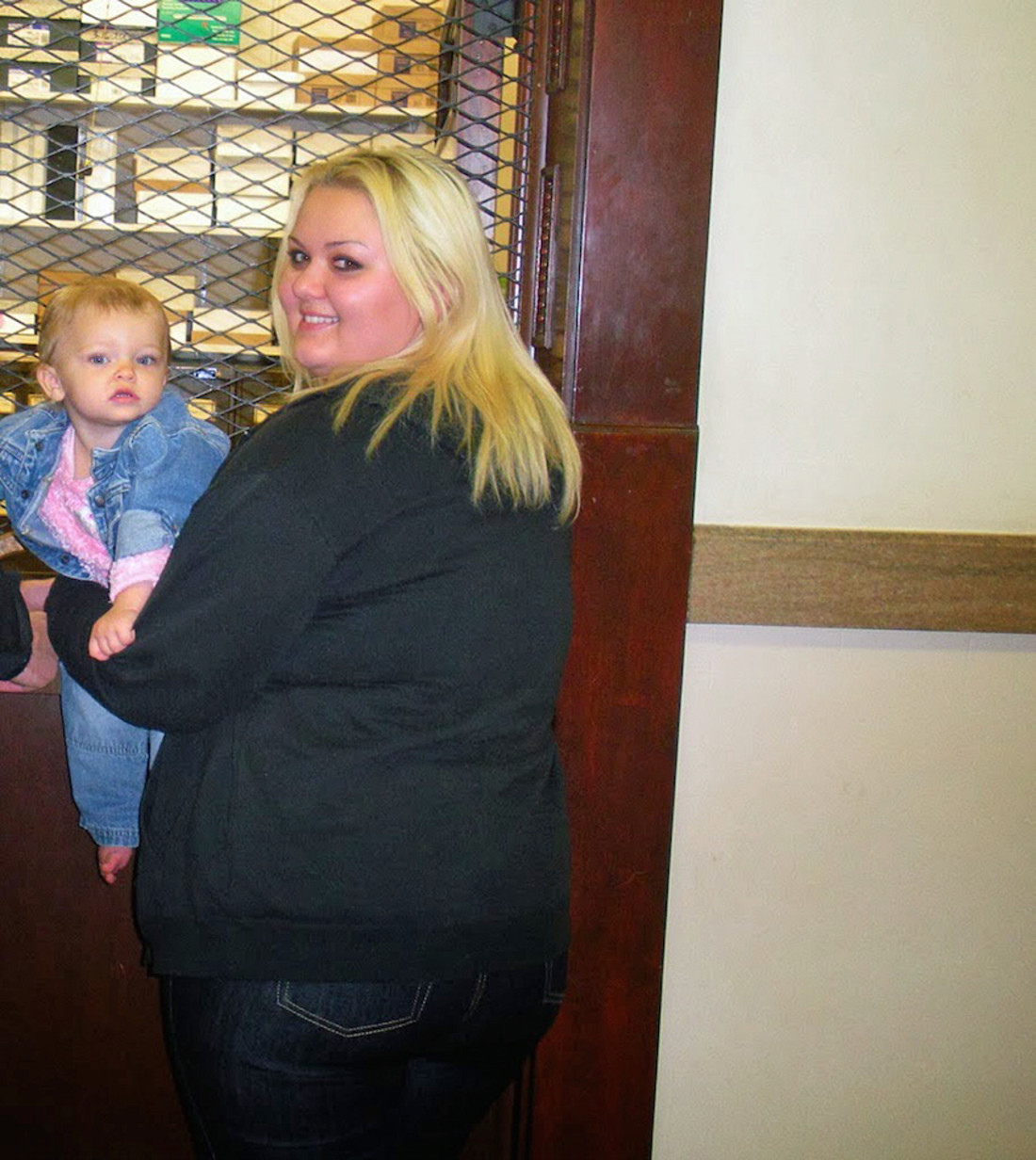 0_CATERS_OBESE_MUM_GETS_LAST_LAUGH_ON_BULLY_EX_01.jpg
