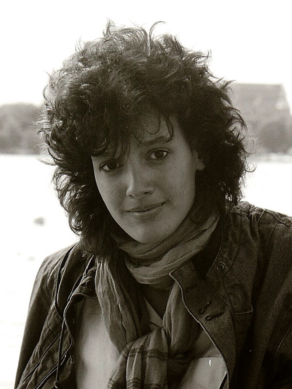 1983-jennifer-beals.jpg