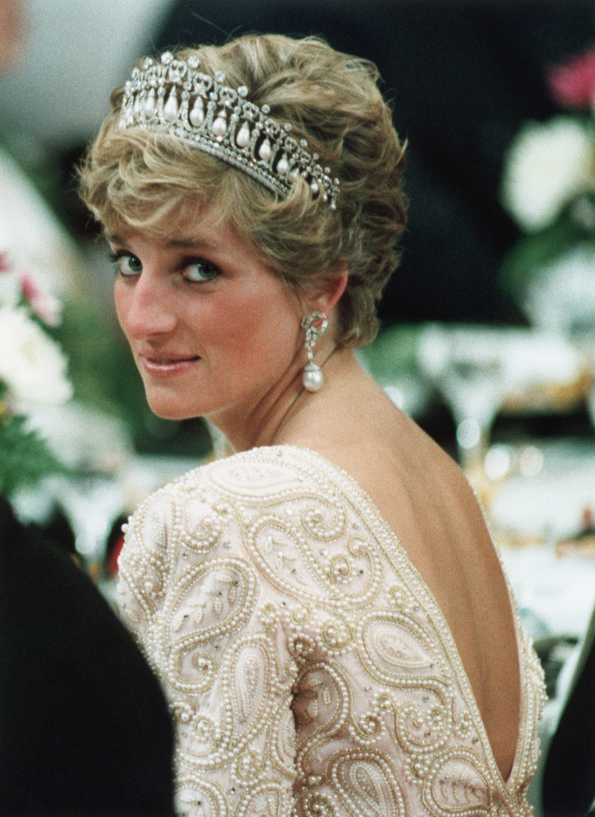 Diana, Princess of Wales, looks over her shoulder during banquet for Japanese Emperor Akihito in Tokyo