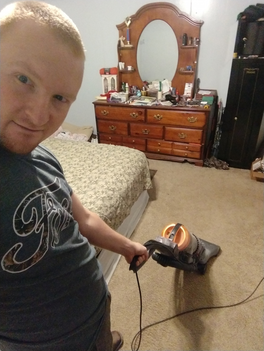 SEXY HOUSEWORK SELFIES