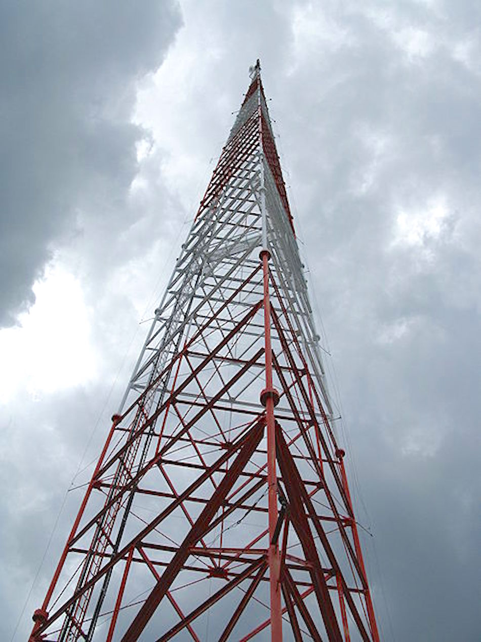 450px-WSBC_Radio_Tower_Closeup_Centered.jpg