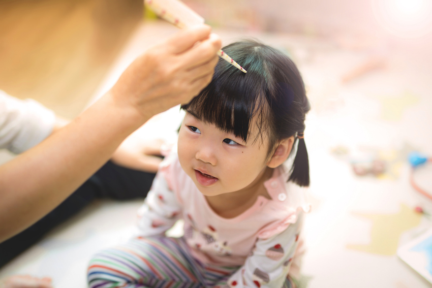 hair styling, daughter's daily life