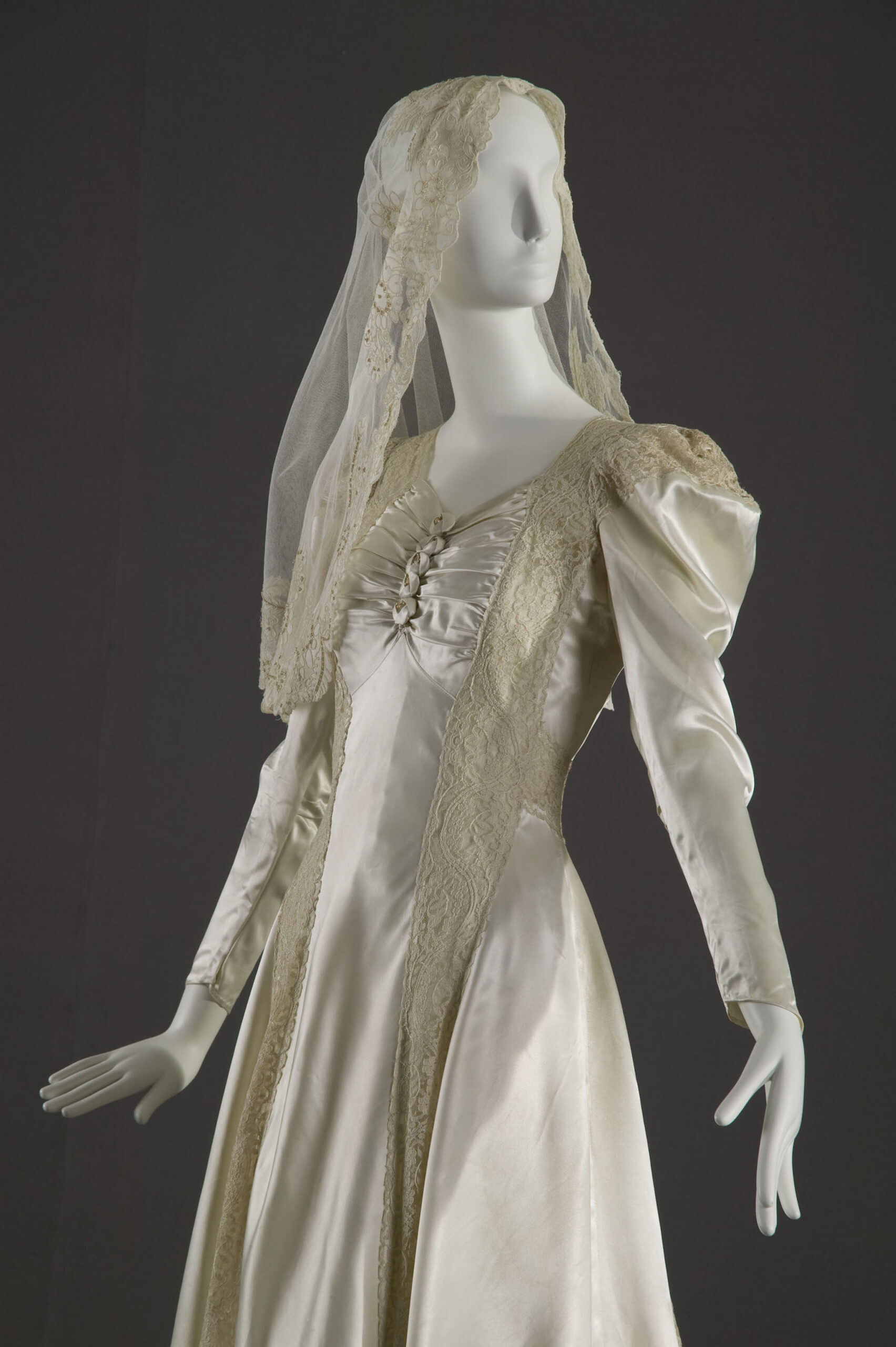 Wedding Gown & Veil