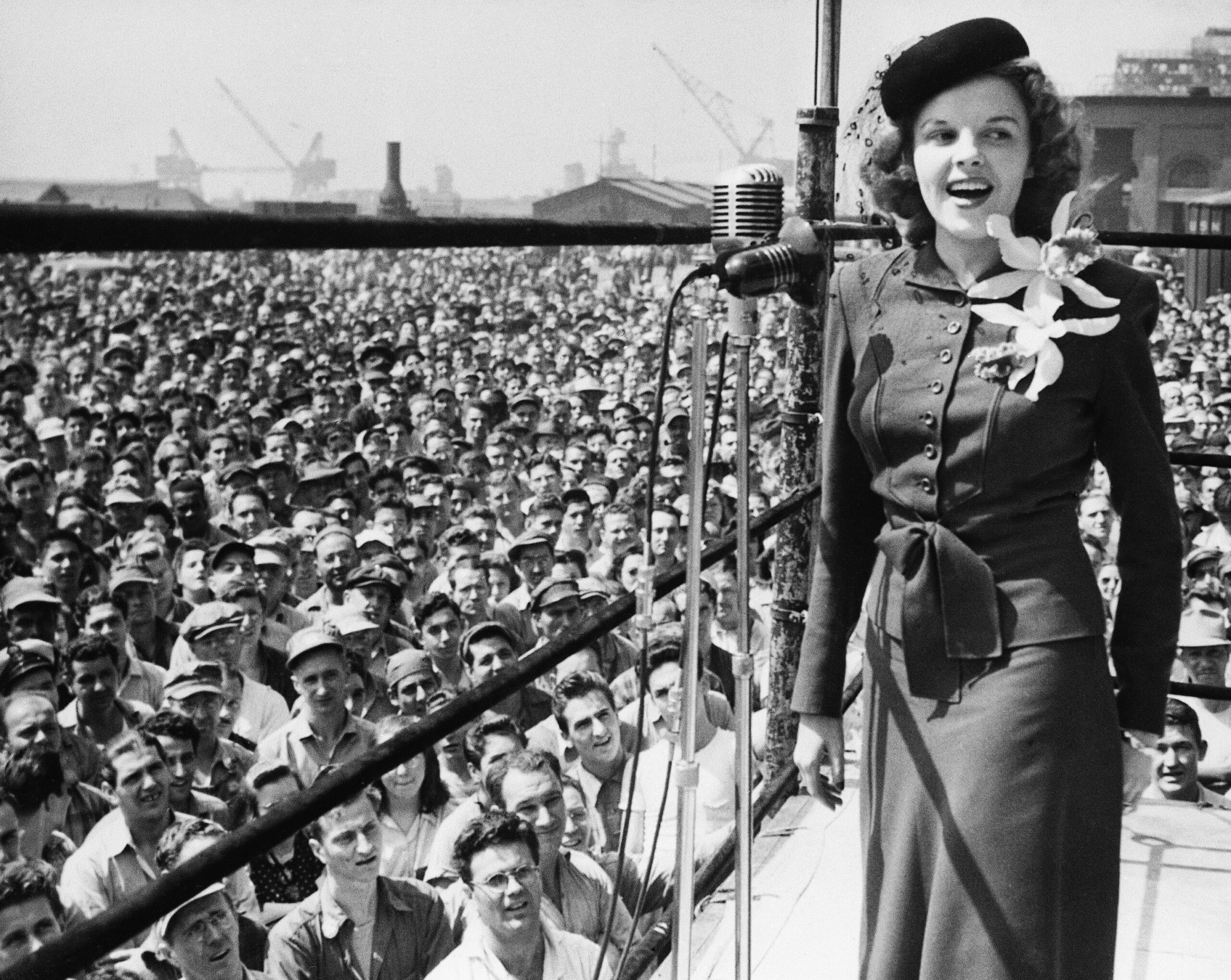 Young Judy Garland Performing at War Bond Drive