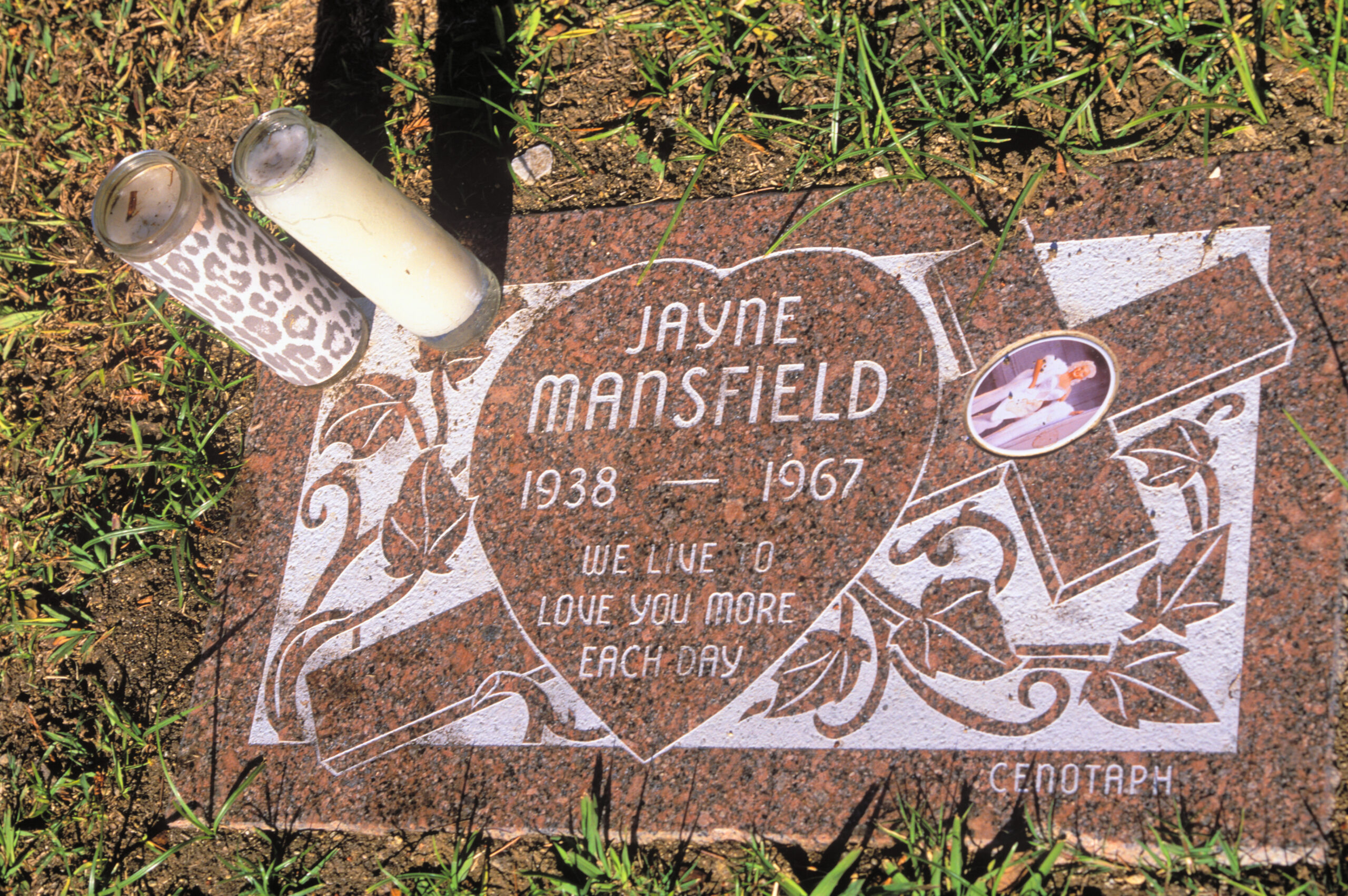 Hollywood Forever Cemetery, Jayne Mansfield Grave, Los Angeles, California