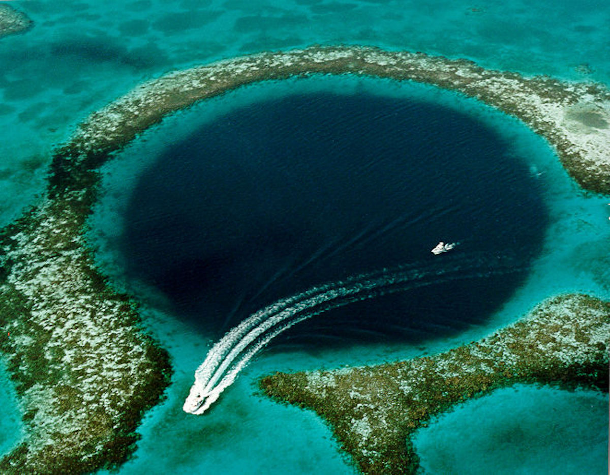 Great_Blue_Hole-1.jpg