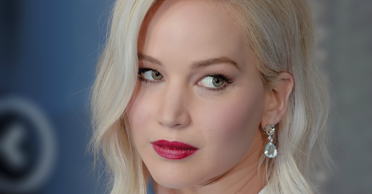 Jennifer-Lawrence-drop-out.jpg