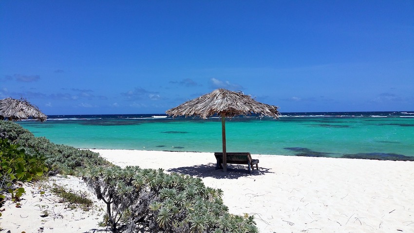 Sea Bank Water Caribbean Beach Parasol Recovery