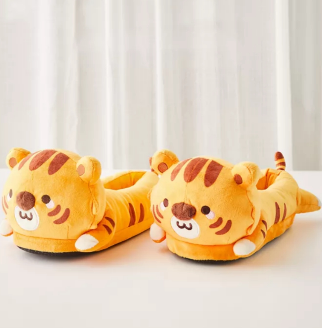 Smoko-Heated-Animal-Slipper-Urban-Outfitters.jpg