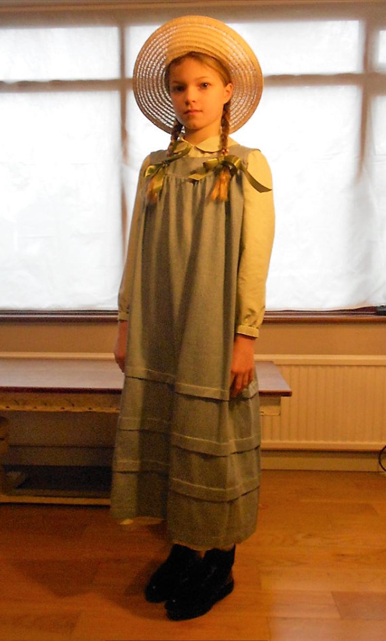 anne-of-green-gables-costume.jpg