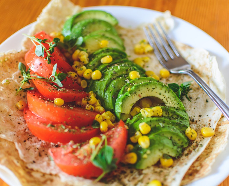 avocado-basil-close-up-1143754.jpg