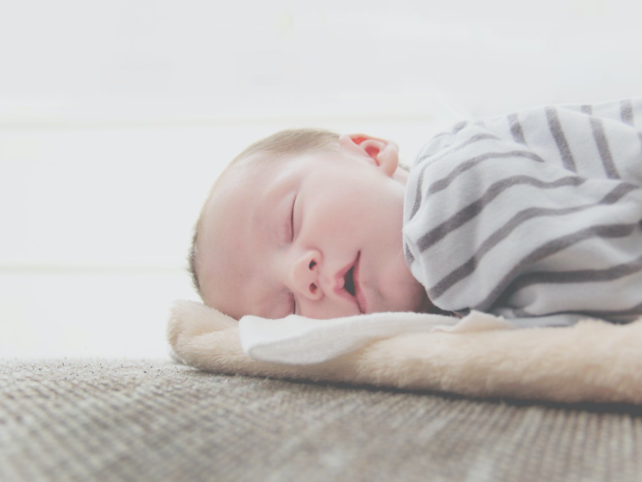 close-up-photo-of-sleeping-baby-2111997.jpg