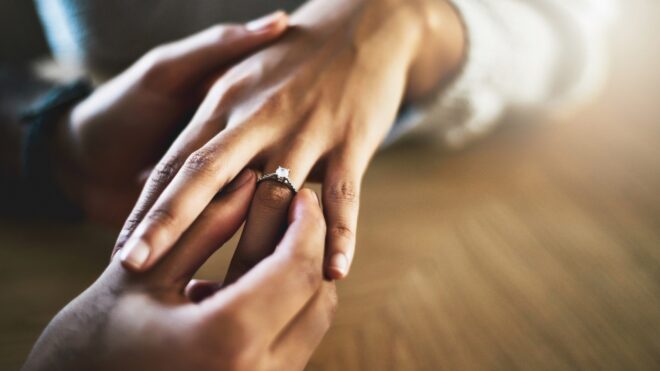 couple-getting-engaged