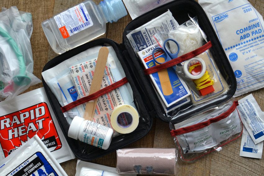 emergency-kit-bandages-survival-kit-preparedness-first-aid-first-aid-kit-medical-supplies-bandaids_t20_9GY7w2.jpg