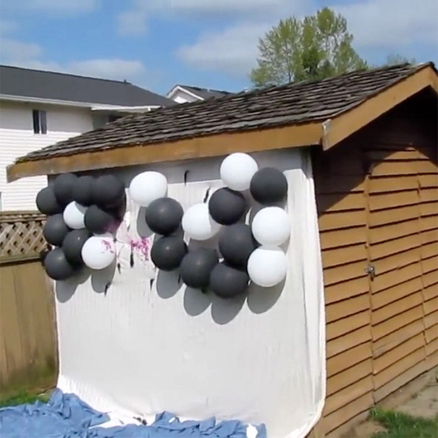 gender-reveal-balloon-dartboard.jpg