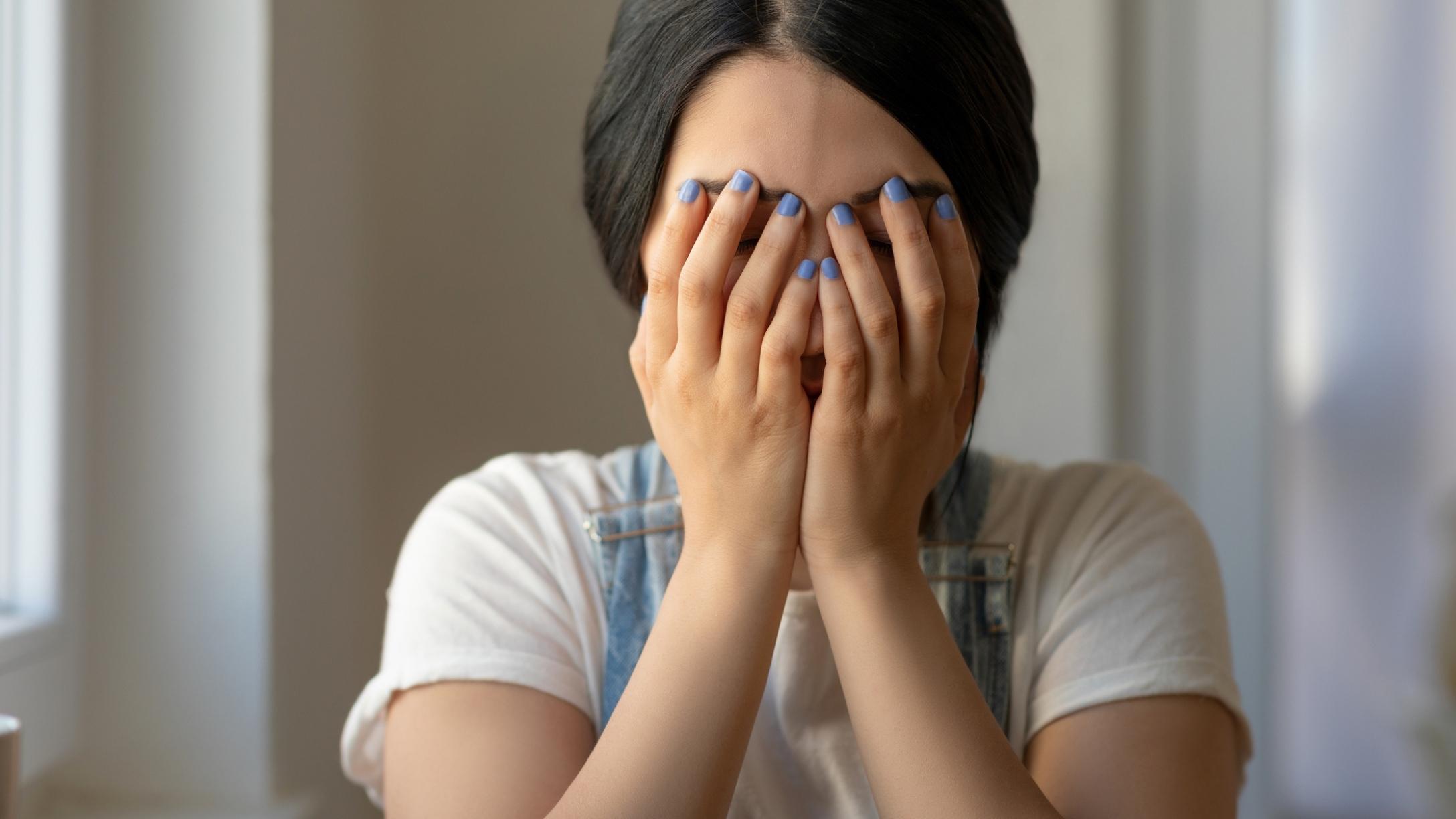 girl-charged-crying-hospital