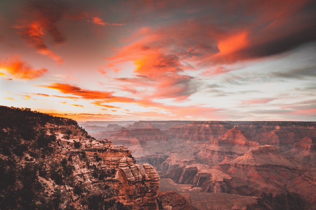 grand-canyon-at-sunset_t20_YQpoyj.jpg