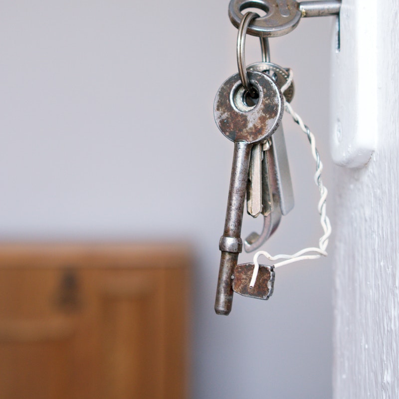 gray-keys-1405724.jpg
