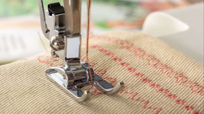 sewing machine iStock-1414803876