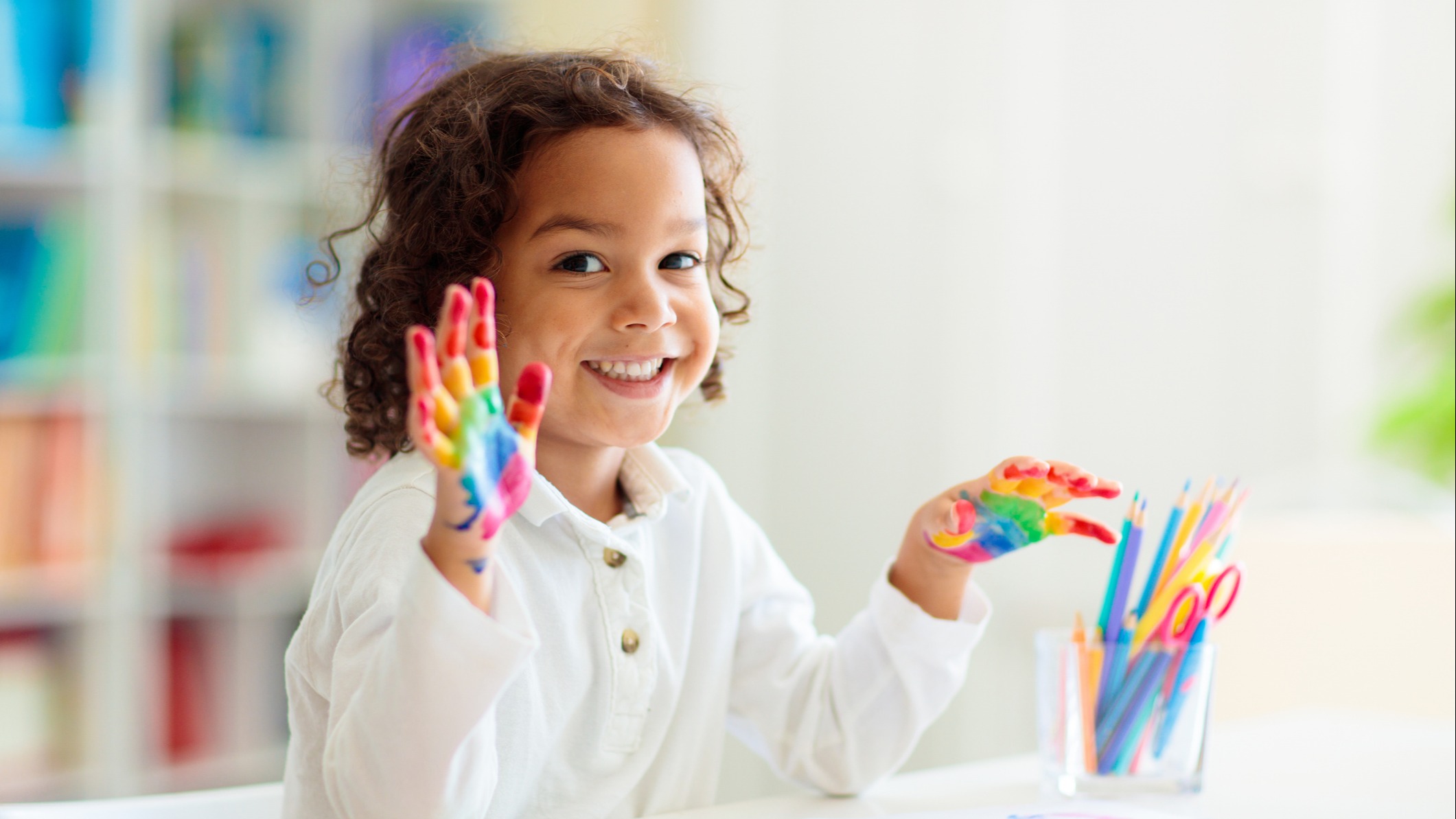 iStock-1457739435 child crafts