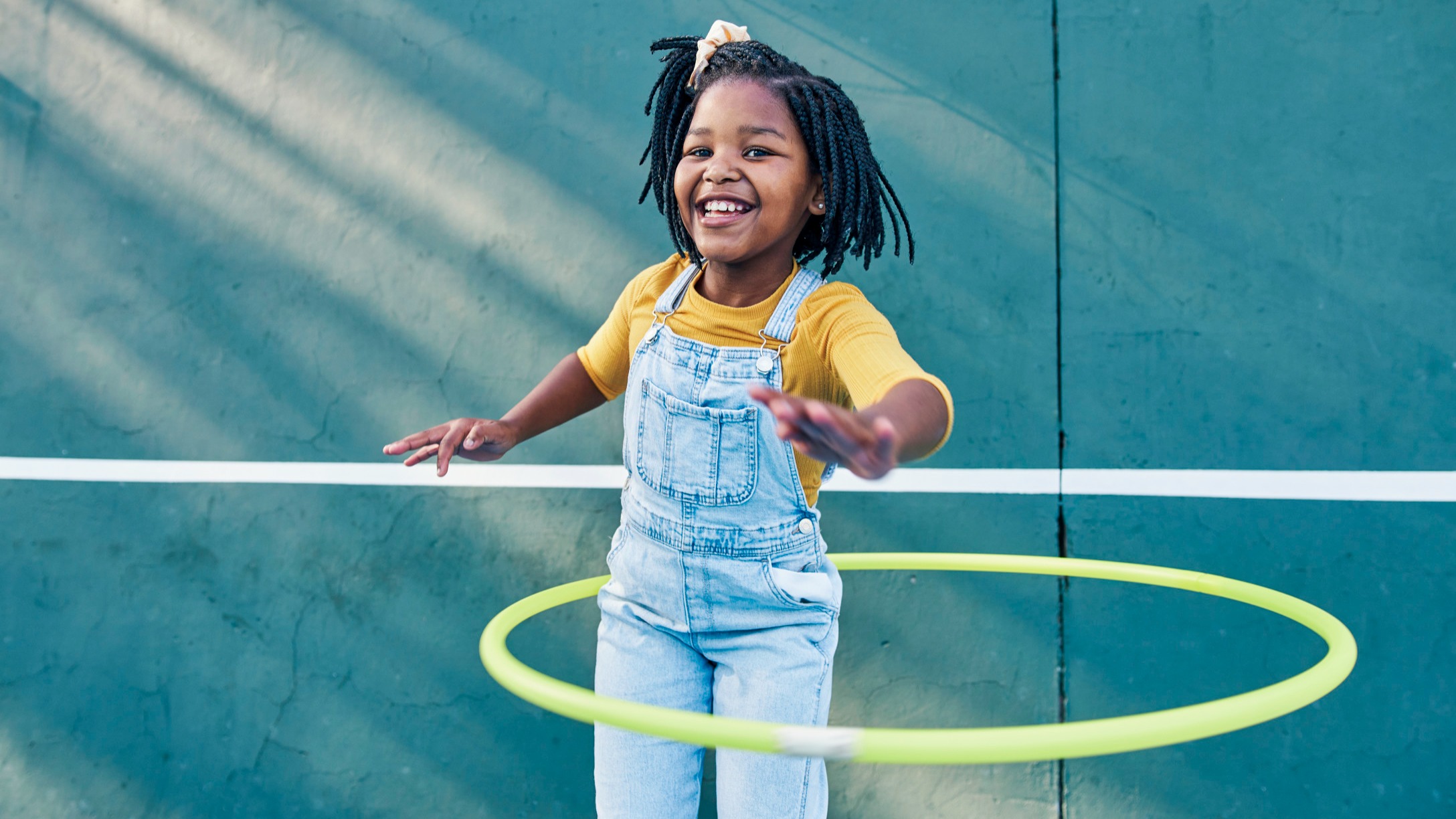 girl hula hoop