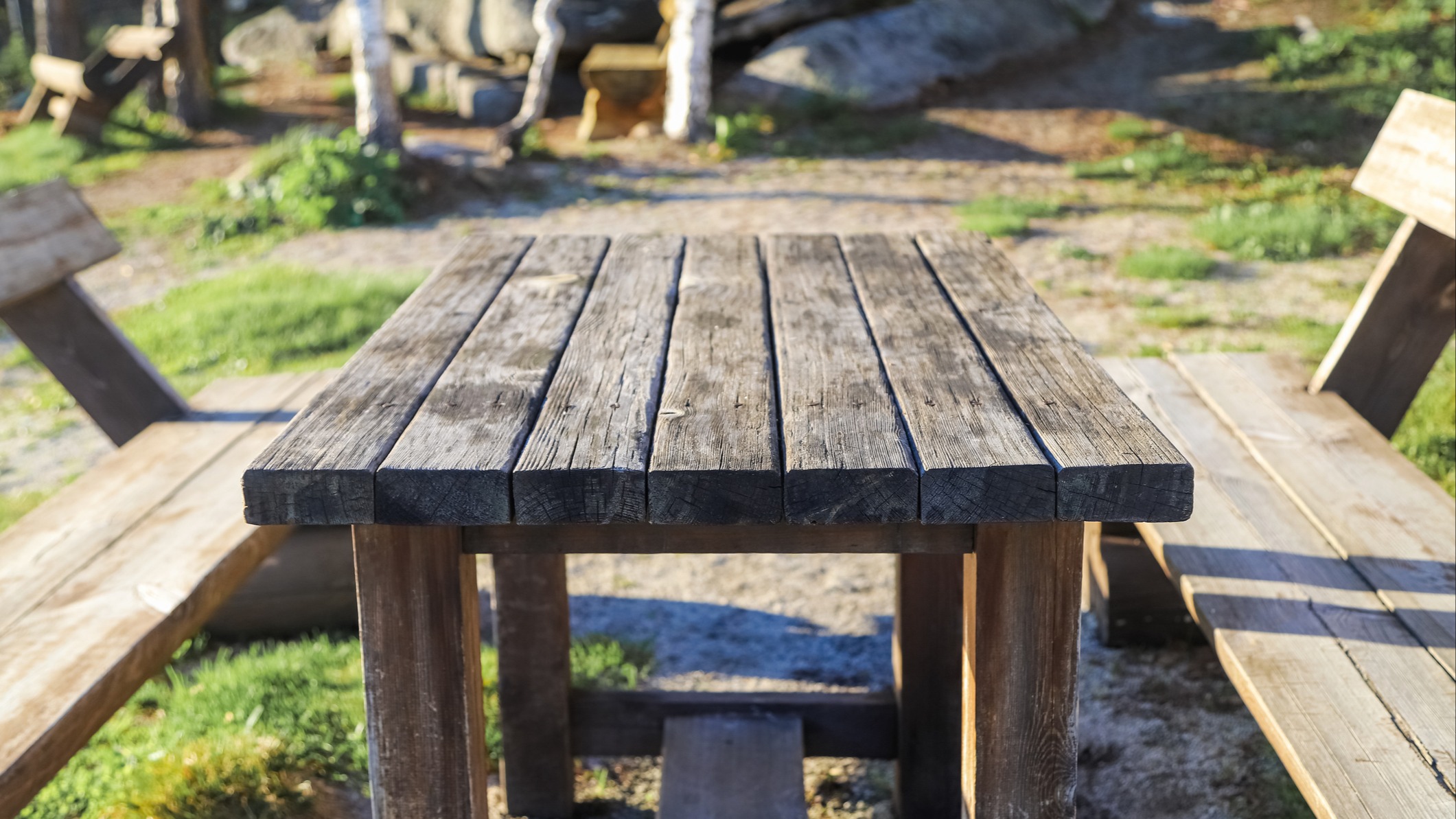 Park bench and table