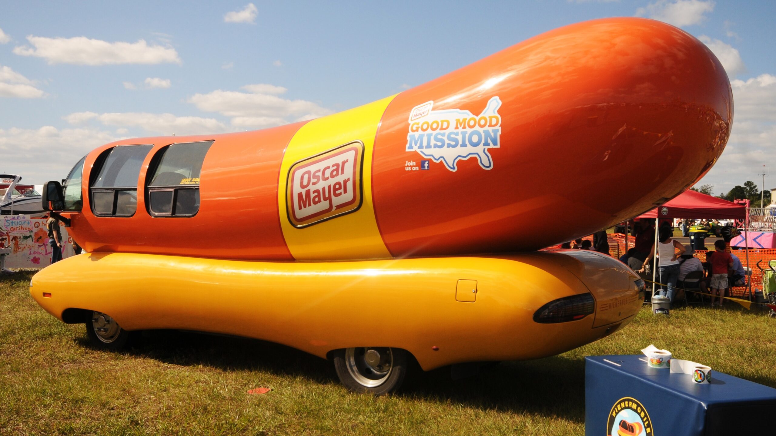 Oscar Mayer Wienermobile