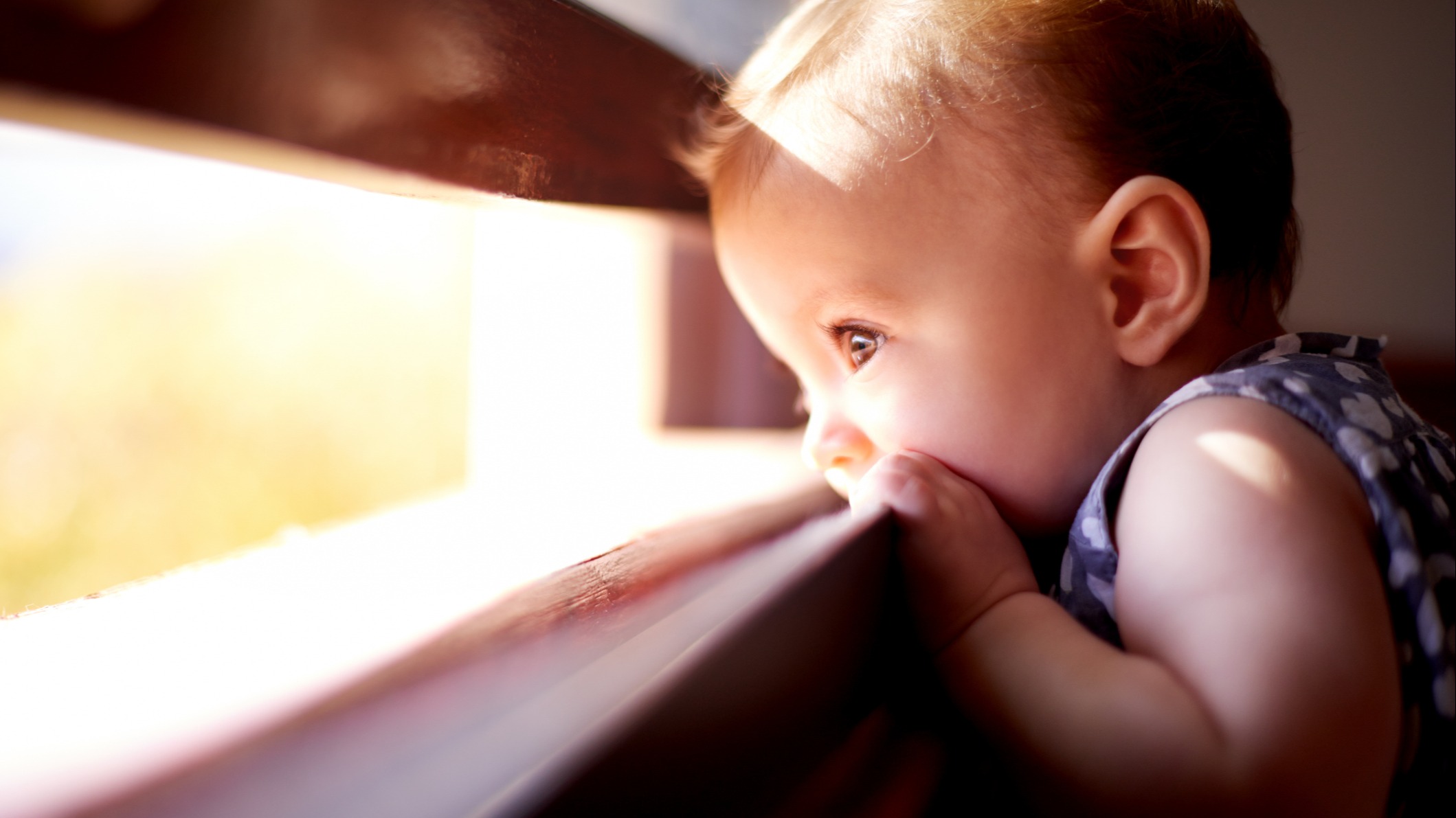 child on train iStock-474206704