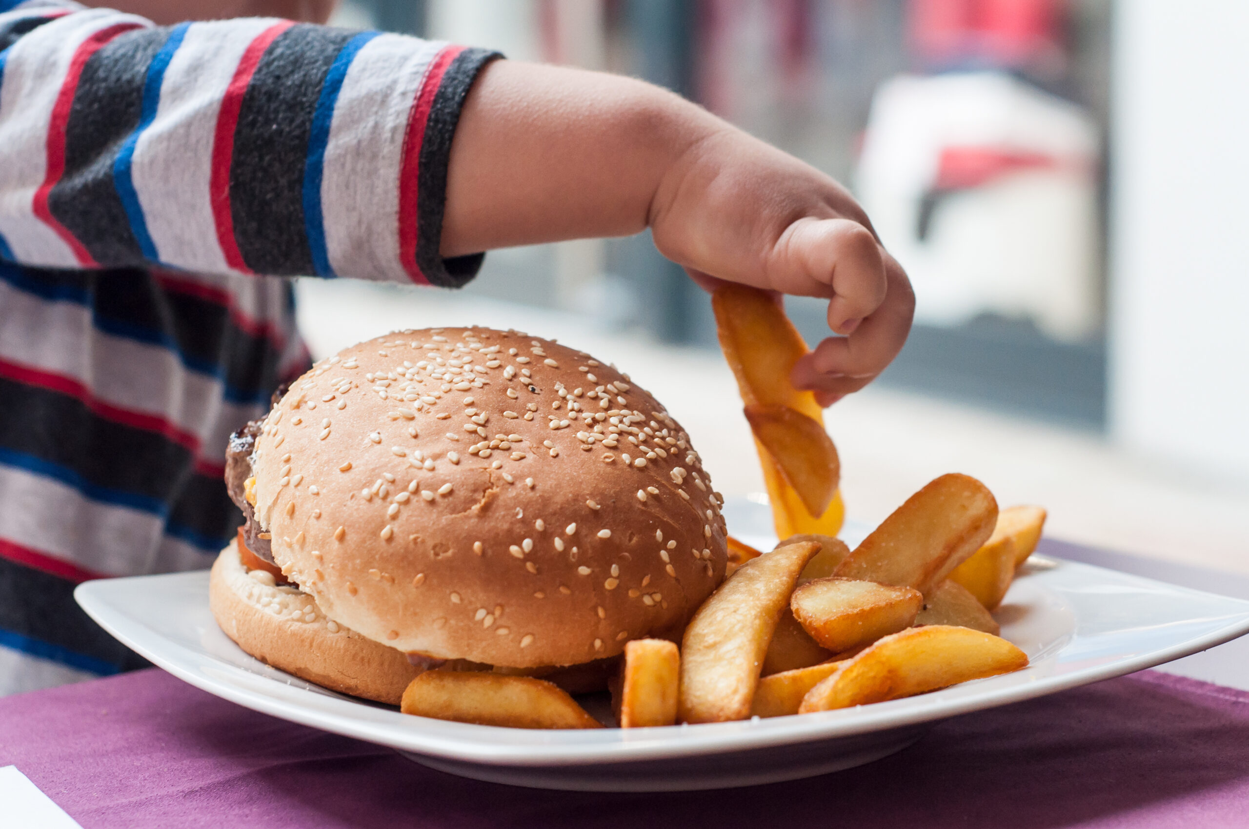 Kid at restaurant