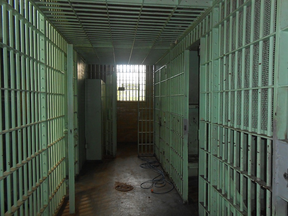 jail-429639_1280.jpg