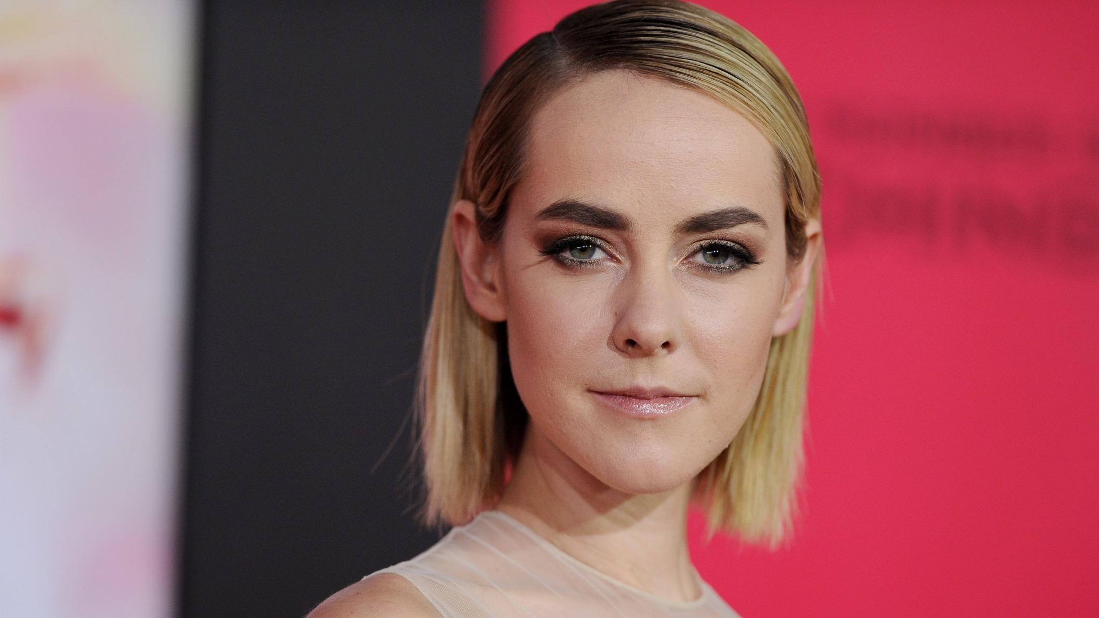 jena-malone-dog-abuse-rescue