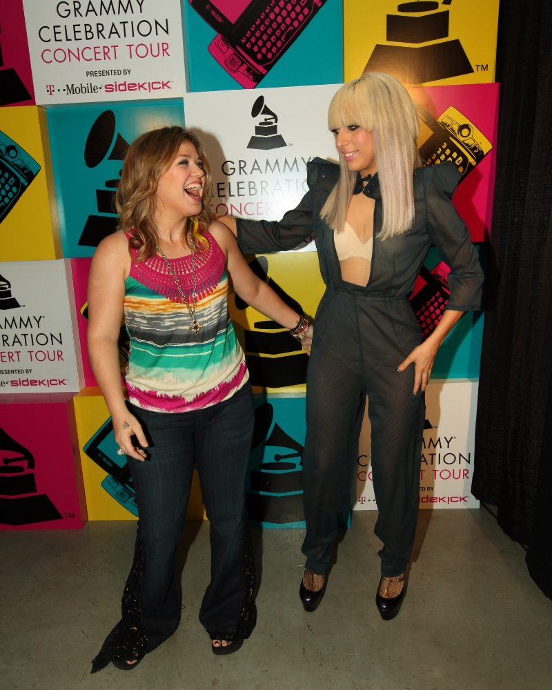 kelly-clarkson1.jpg