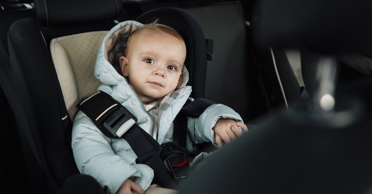 kid-in-car