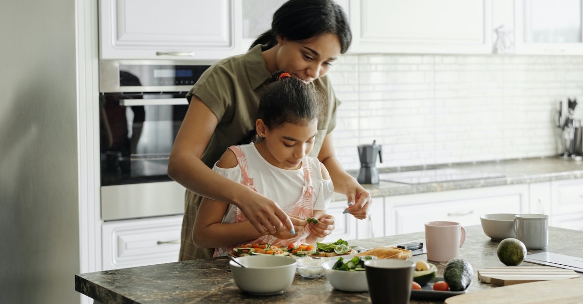 making-pizza-at-home